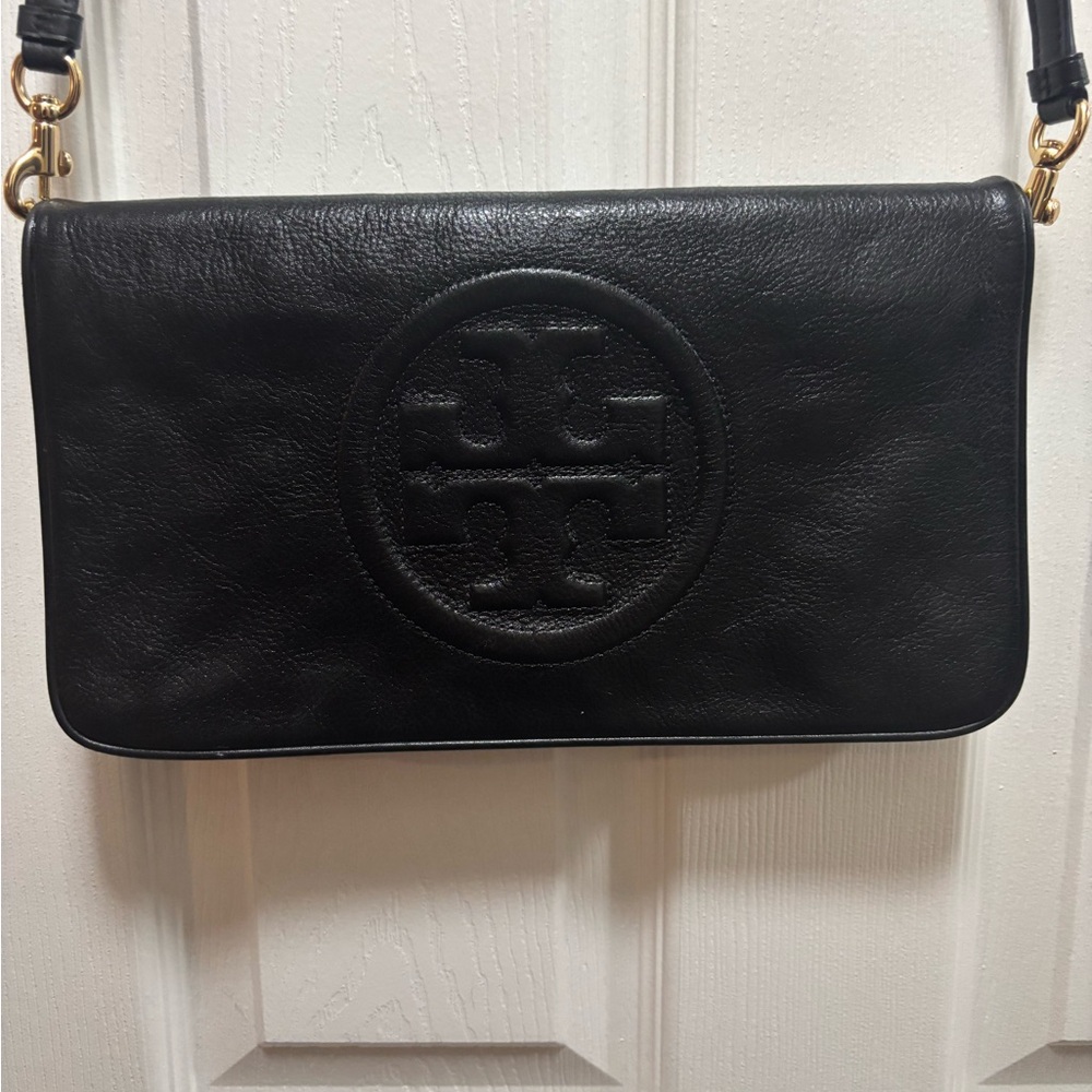 Tory Burch Amanda Logo Clutch Black Pebbled Leather w Removable Crossbody EUC